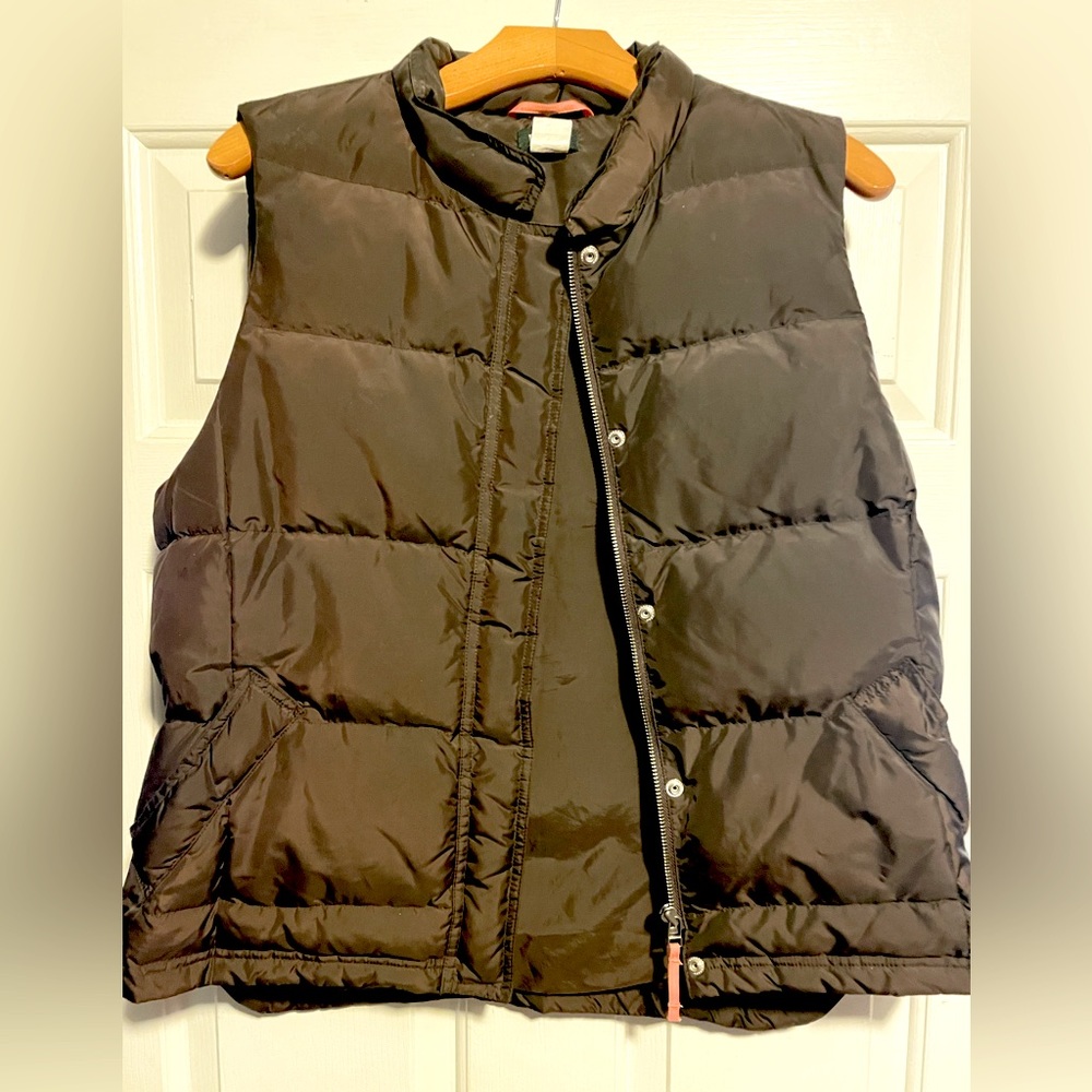 I agree puffer vest, zipper and snaps, chocolate brown, size large